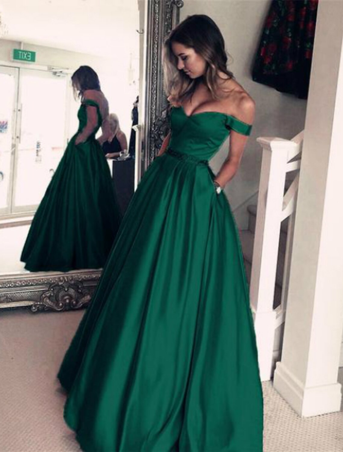 Ballkleid, elegantes Abschlussball-Abendkleid, schulterfrei, rückenfrei, kurze Ärmel, bodenlang, Satin mit Falten und Perlen
